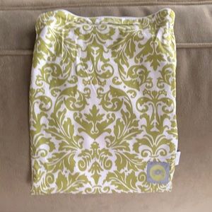 🌻 Itzy Ritzy Travel Happens Waterproof Zip Bag